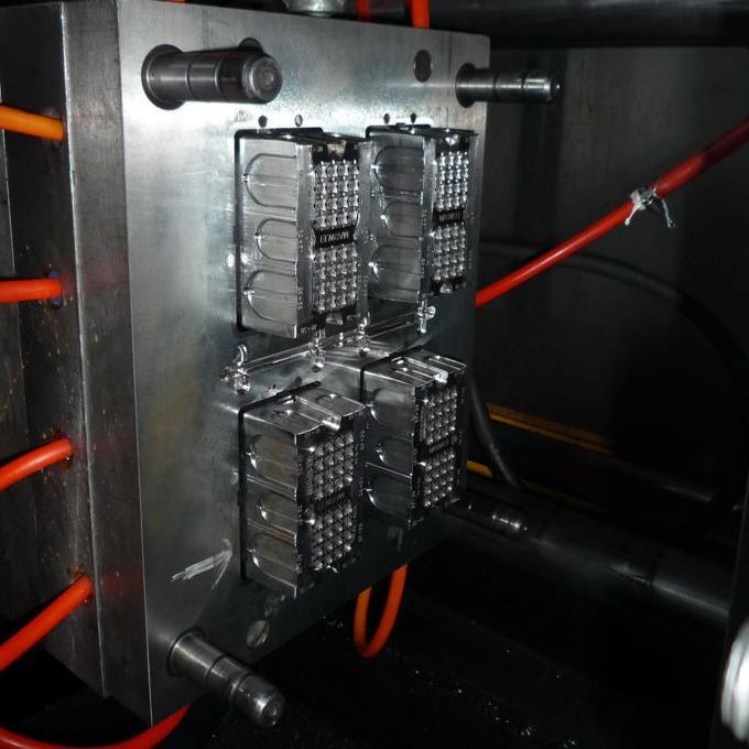 Plastikust survevalu töömeetod