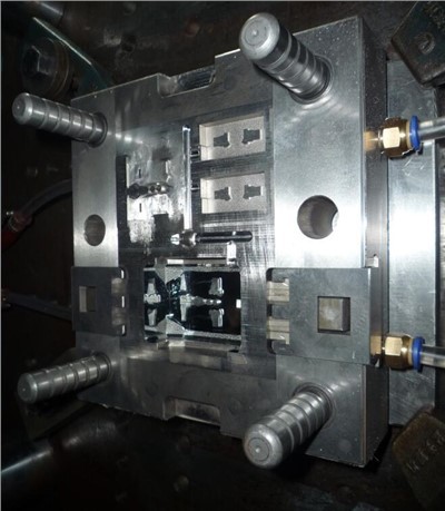 Lüliti sissepritsevorm